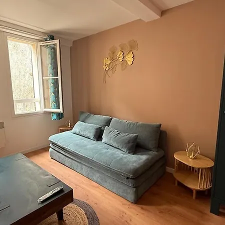 Les Templiers - Downtown And Private Garage 히에레