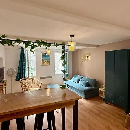 Les Templiers - Downtown And Private Garage