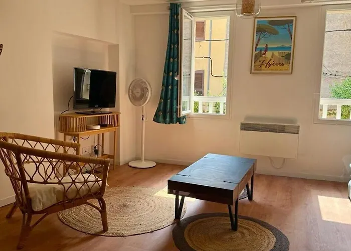 Les Templiers - Downtown And Private Garage Appartamento *